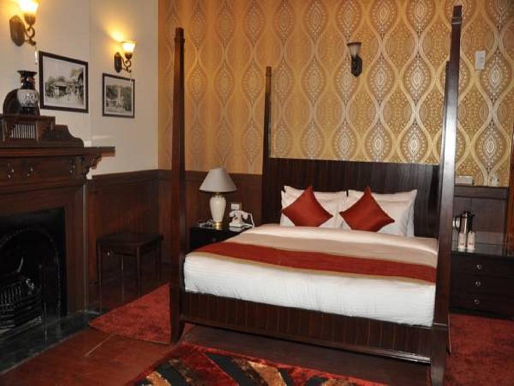 Hotel Southgate Simlá Kültér fotó