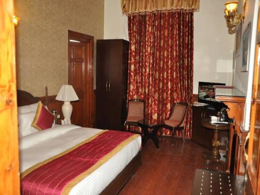 Hotel Southgate Simlá Kültér fotó
