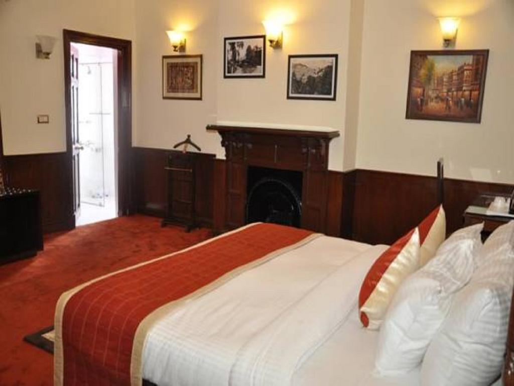 Hotel Southgate Simlá Kültér fotó