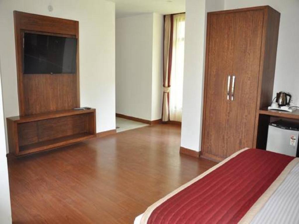 Hotel Southgate Simlá Kültér fotó