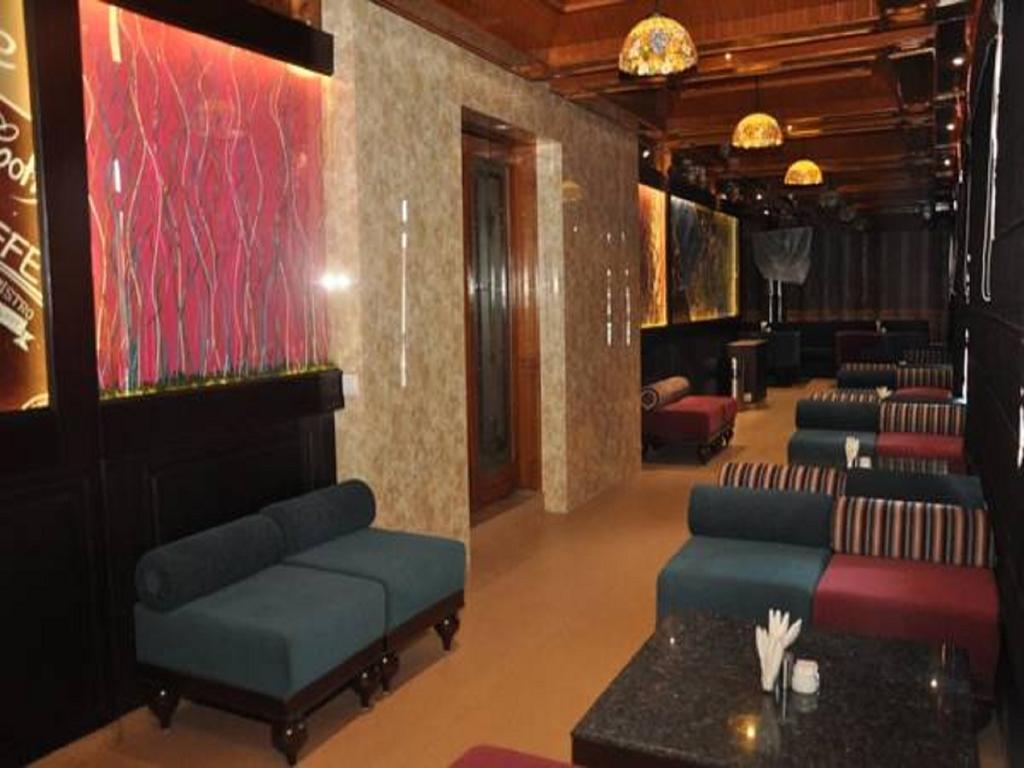 Hotel Southgate Simlá Kültér fotó