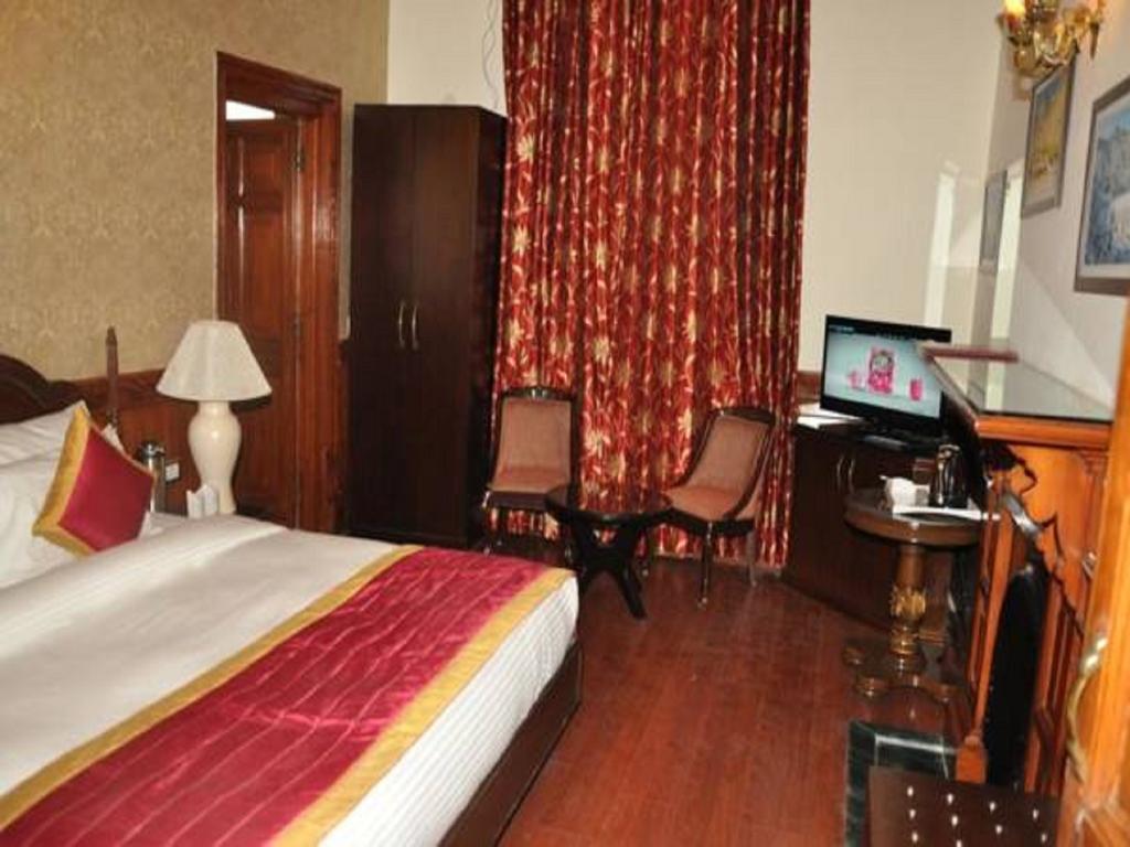 Hotel Southgate Simlá Kültér fotó