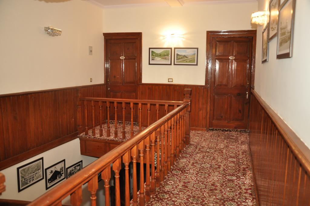Hotel Southgate Simlá Kültér fotó