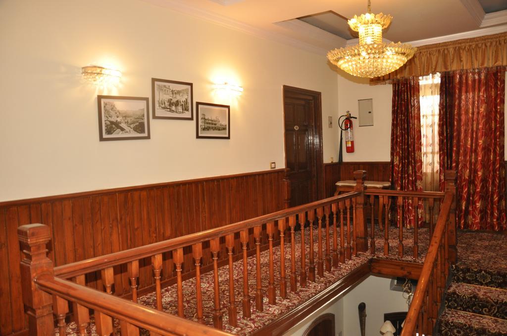 Hotel Southgate Simlá Kültér fotó