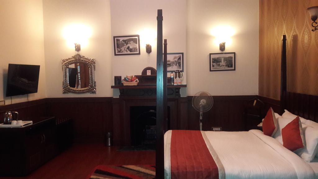 Hotel Southgate Simlá Kültér fotó
